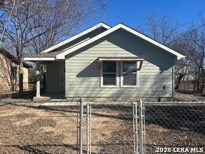 130 N San Ignacio Ave in San Antonio, TX - Building Photo - Building Photo