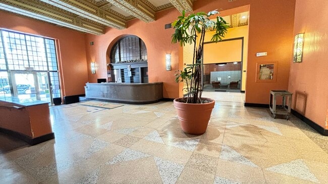 Oasis Apartments in San Francisco, CA - Foto de edificio - Building Photo