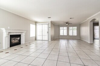 4841 Villa Elisa Cir in North Las Vegas, NV - Building Photo - Building Photo