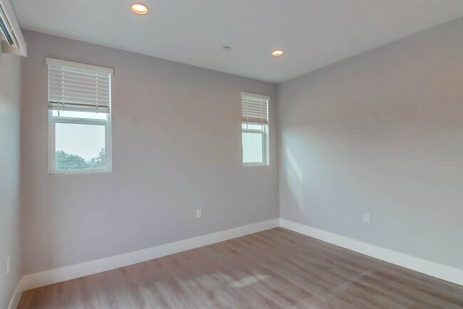 2796-2796 E St in San Diego, CA - Building Photo - Building Photo