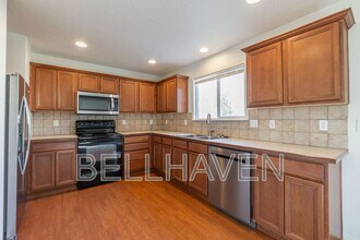 9626 W Rustica Dr in Boise, ID - Foto de edificio - Building Photo