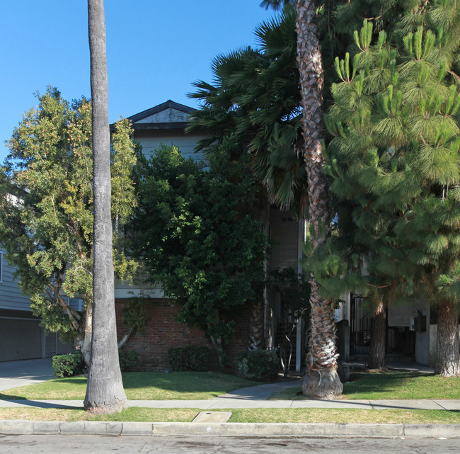 1159 Linden Ave in Glendale, CA - Foto de edificio - Building Photo