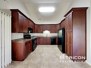 4037 Hereford Ln in Dallas, NC - Building Photo - Building Photo