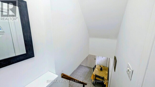 1559 Northmount Ave in Mississauga, ON - Building Photo - Building Photo