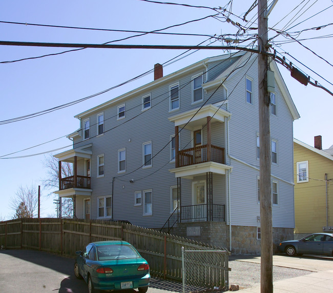 52-54 Kilburn St in Fall River, MA - Building Photo - Building Photo