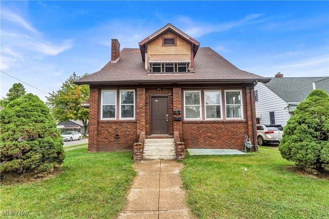 property at 5910 Laverne Ave