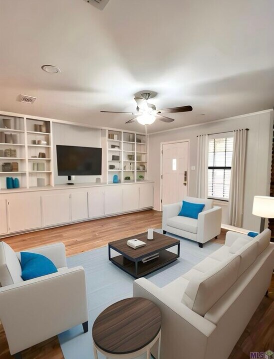 29626 S Palmetto St in Walker, LA - Foto de edificio