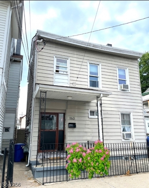 163 Liberty St in Paterson, NJ - Building Photo