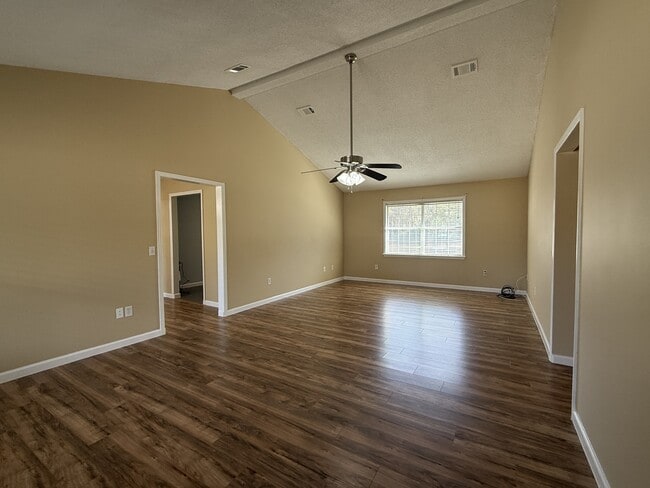 313 Pat Priester Dr in Ludowici, GA - Building Photo - Building Photo