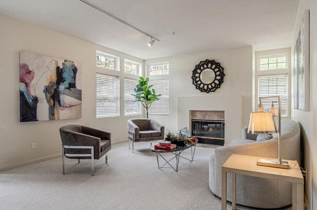 324 Callippe Ct in Brisbane, CA - Building Photo - Building Photo
