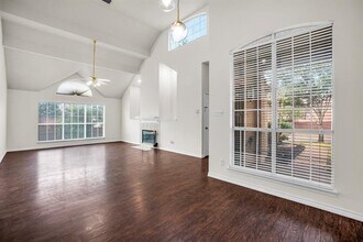 2952 Crystal Springs Ln in Richardson, TX - Building Photo - Building Photo