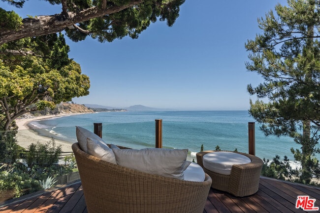 1807 Fernald Point Ln in Montecito, CA - Building Photo - Building Photo
