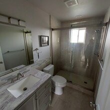 3209 Turnagain St, Unit 4 in Anchorage, AK - Foto de edificio - Building Photo