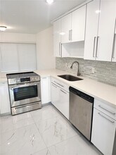 9723 N New River Canal Rd in Plantation, FL - Building Photo - Building Photo