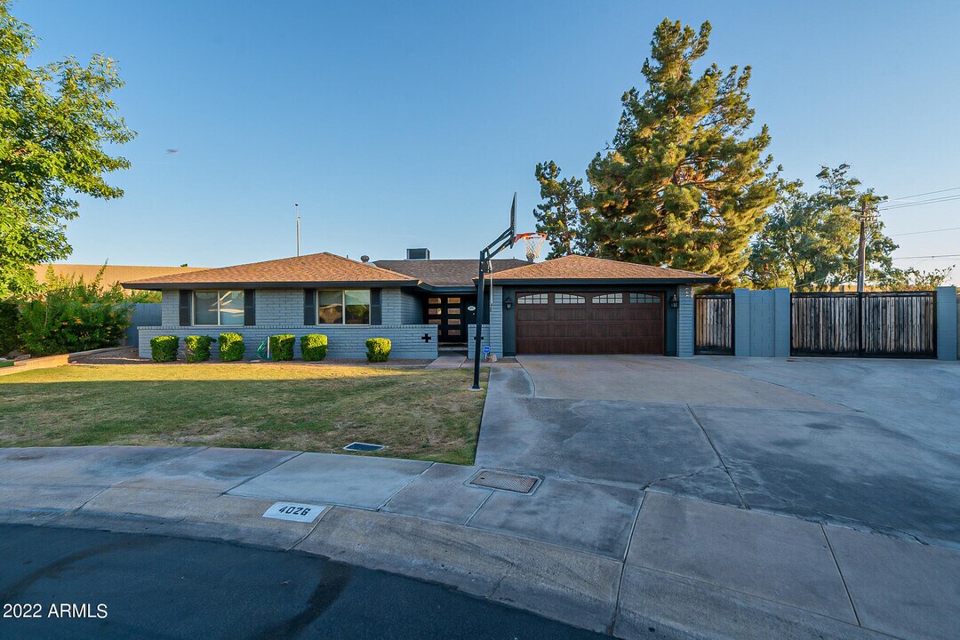4026 S Holbrook Ln in Tempe, AZ - Building Photo
