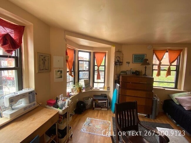 252 South St in Philadelphia, PA - Building Photo - Building Photo