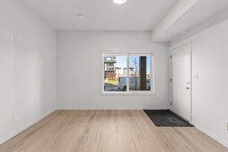75 Westwind Dr in Spruce Grove, AB - Building Photo - Building Photo