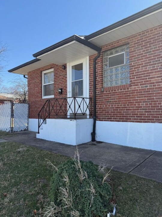 2700 Hampton Ave in St. Louis, MO - Foto de edificio