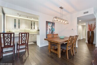 100 E Bellevue Pl in Chicago, IL - Building Photo - Building Photo