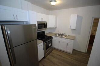 643 NE Waldo Rd in Gainesville, FL - Building Photo - Building Photo