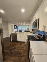 4 Petersburg Ct in Jefferson, NJ - Building Photo - Building Photo