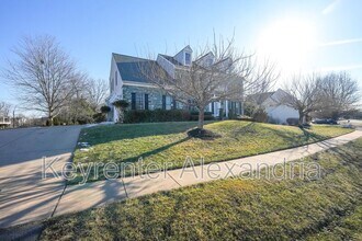 13568 Heritage Farms Dr in Gainesville, VA - Building Photo - Building Photo