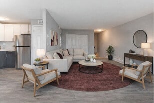 Newpointe Apartments in Warrington, PA - Building Photo