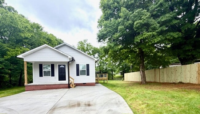 property at 3001 Bates Pike SE