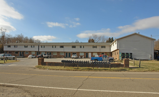 4702 College Pky in Parkersburg, WV - Foto de edificio - Building Photo