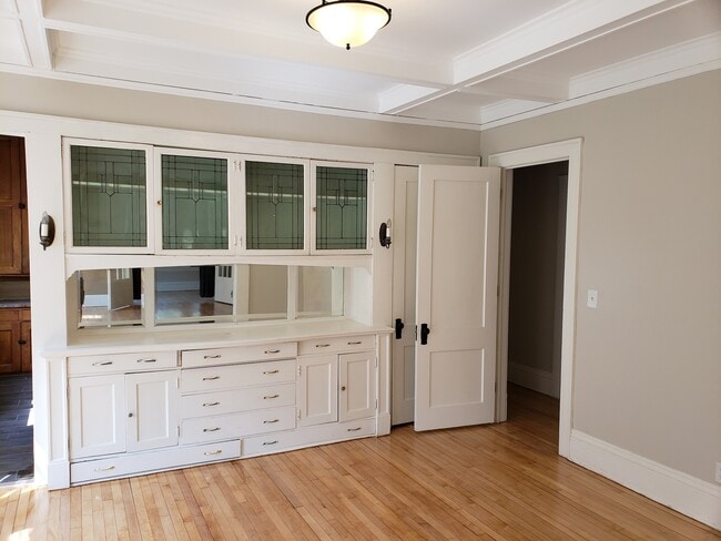 415 5th Ave SE, Unit Lower