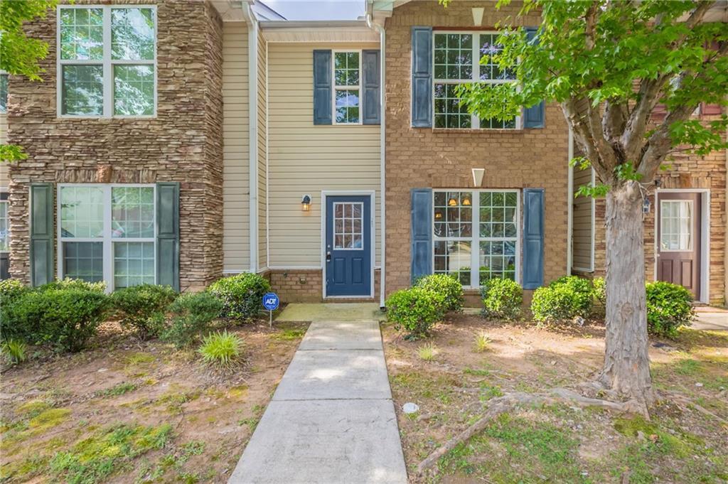 1851 Grove Way in Hampton, GA - Building Photo