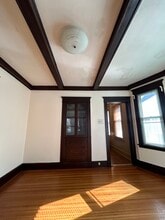 187 Alden Ave, Unit Lg 2 bedroom apt for rent in New Haven, CT - Building Photo - Building Photo