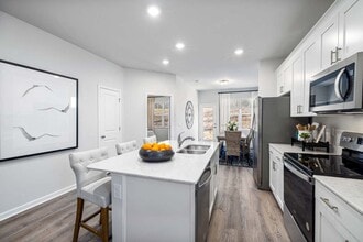 Ashford Townes in Fuquay Varina, NC - Building Photo - Building Photo