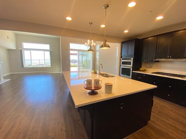 71 Sonas Dr in Hayward, CA - Building Photo - Building Photo