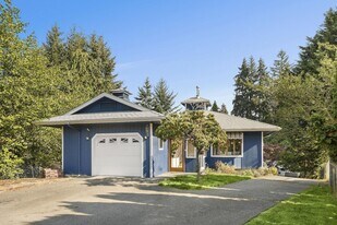 5621 126th St SE in Snohomish, WA - Building Photo