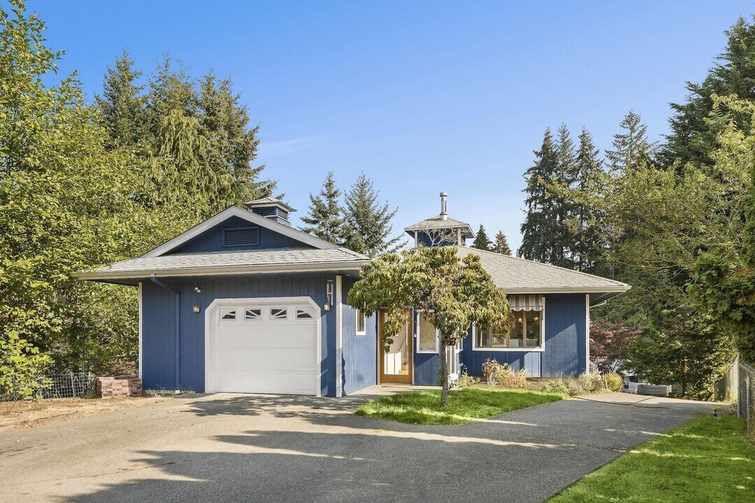 5621 126th St SE in Snohomish, WA - Building Photo