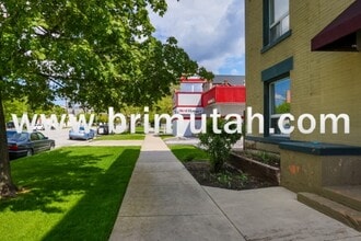 273-275 S 400 E in Salt Lake City, UT - Building Photo - Building Photo