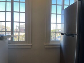 3000-3006 Kenwood Ave in Los Angeles, CA - Foto de edificio - Building Photo