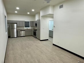 195 N 17th Ave in Yuma, AZ - Building Photo - Building Photo