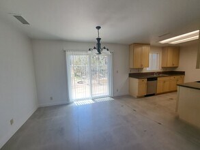57583 Onaga Trail in Yucca Valley, CA - Building Photo - Building Photo