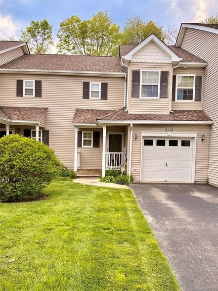 property at 195 Pinebrook Dr