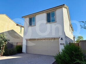 1946 W Lariat Ln in Phoenix, AZ - Building Photo - Building Photo