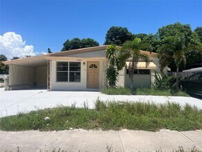 5641 Sheridan St in Hollywood, FL - Building Photo - Building Photo