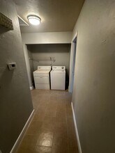 5909 NW 23rd Terrace-Unit -5909 in Gainesville, FL - Building Photo - Building Photo