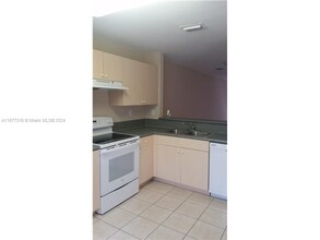 3191 SW 129th Ave-Unit -119 in Miramar, FL - Foto de edificio - Building Photo