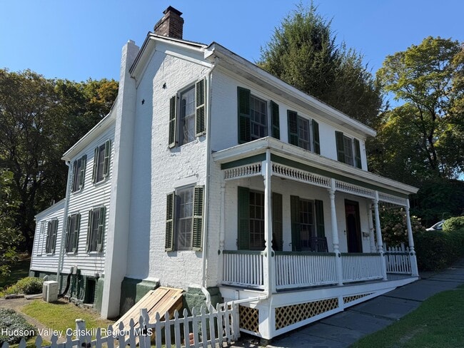 property at 9 Market St