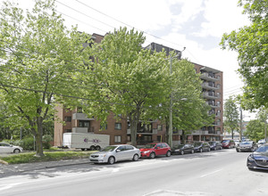 Habitations Fernande-Rochon-de-George in Montréal, QC - Building Photo - Building Photo