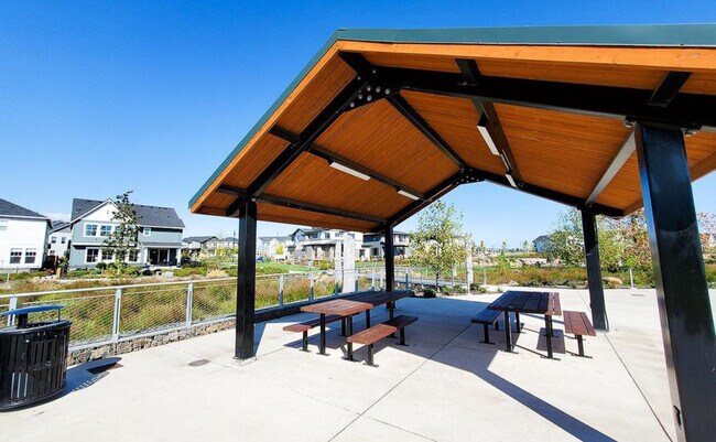 7635 SE Roaring Ln in Hillsboro, OR - Building Photo - Building Photo