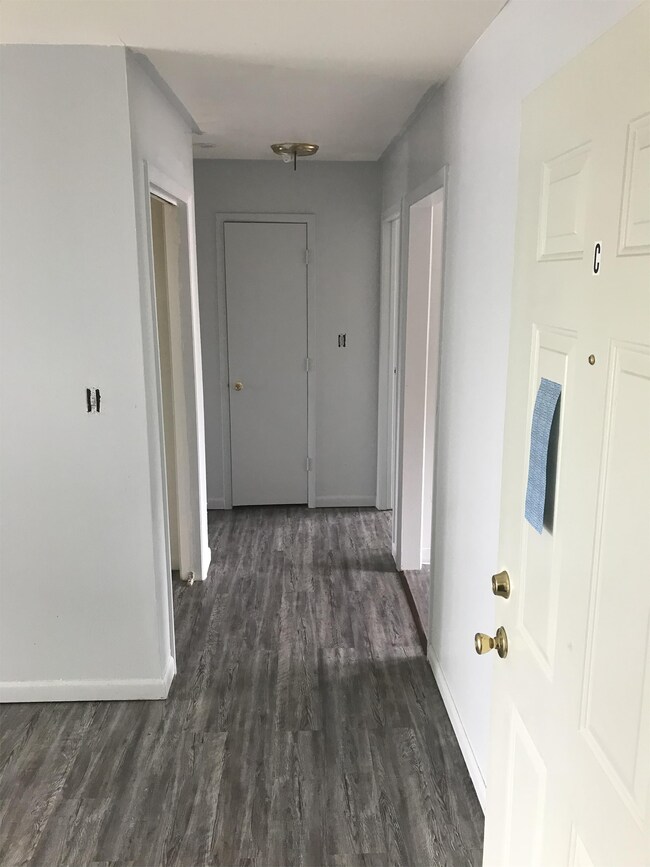 354 Mayfield Ave-Unit -B in Valparaiso, IN - Building Photo - Building Photo
