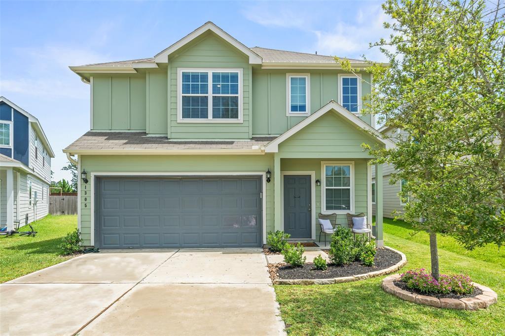 1305 Mount Bassie Trl in Conroe, TX - Building Photo